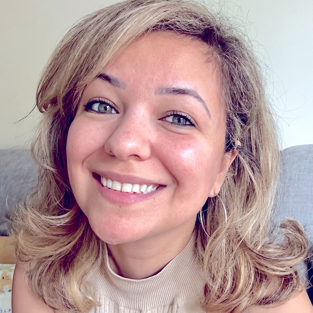 Meet your Posher, Flavia